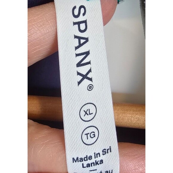 Spanx full zip women's jacket size XL ( Spanxsmooth onform) - Picture 7 of 9